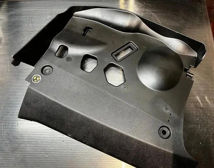 BMW 3 F30 F35 F31 (2012 - 2018) 9218555 Нижняя отделка панели приборов — фото 1