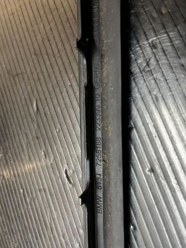 BMW 3 F30 F35 F31 (2012 - 2018) 7258188 Накладка стоек лобового стекла — фото 2
