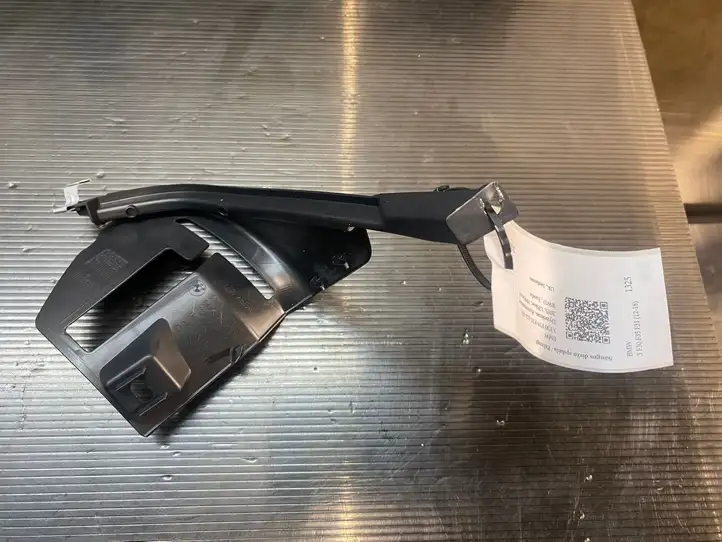 BMW 3 F30 F35 F31 (2012 - 2018) 51467256114 Накладка ремня безопасности — фото 1