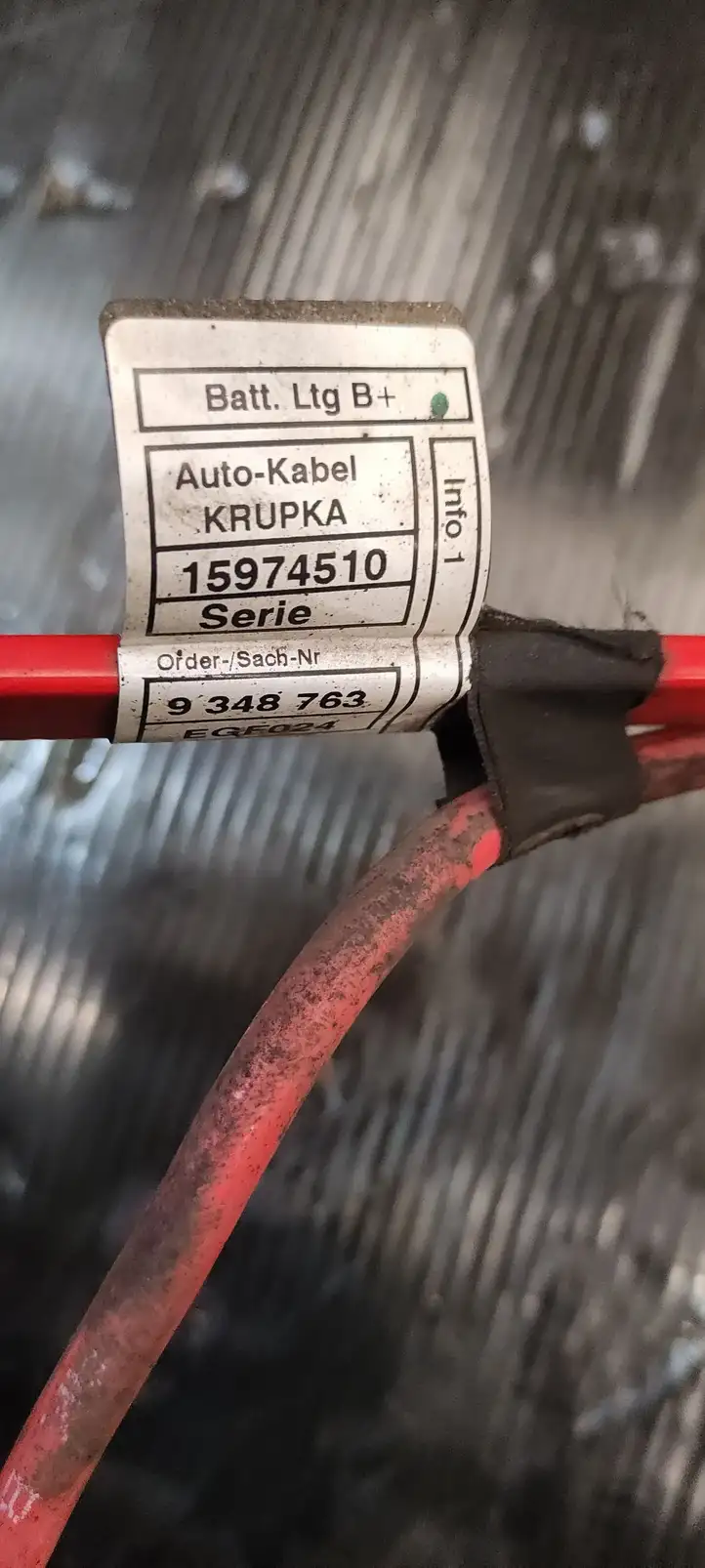 BMW 3 F30 F35 F31 (2012 - 2018) 9348763 Плюсовой провод аккумулятора — фото 3