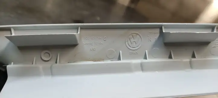 Volkswagen Golf VII (2013 - 2019) 5G0868144 Прочие детали салона — фото 2