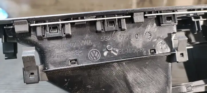 Volkswagen Golf VII (2013 - 2019) 5G2815736 Центральный воздушный дефлектор — фото 5