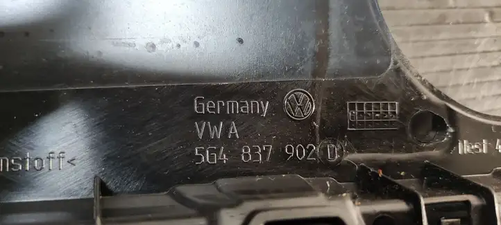 Volkswagen Golf VII (2013 - 2019) 5G4837890B Накладка стекла передней двери — фото 2