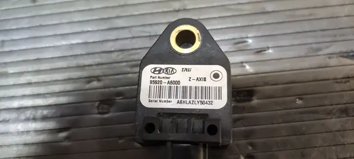 Hyundai i30 (2012 - 2015) 95920A6000 Датчик удара SRS — фото 3