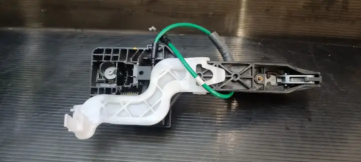 Hyundai i30 (2012 - 2015) Наружная ручка двери — фото 3