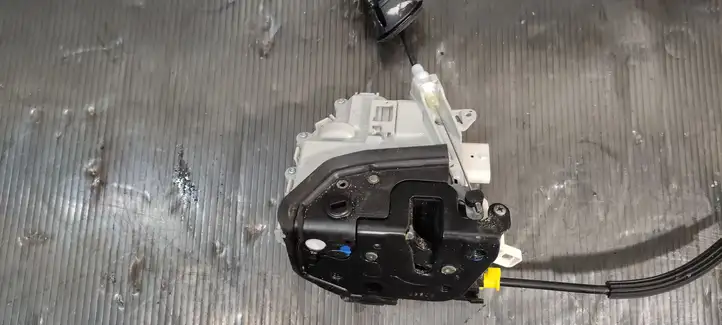 Audi A5 8T 8F (2011 - 2016) 8K0839015C Замок задней двери — фото 4