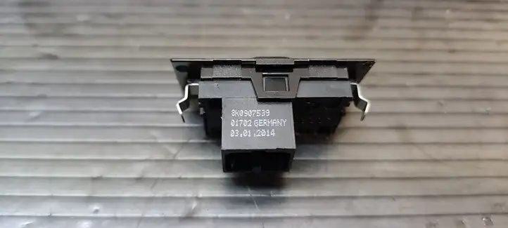 Audi A5 8T 8F (2011 - 2016) 8K0907539 Датчик света — фото 4
