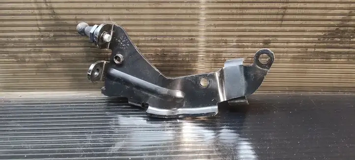 Audi A5 8T 8F (2011 - 2016) 03L103357K Прочие детали моторного отсека — фото 1