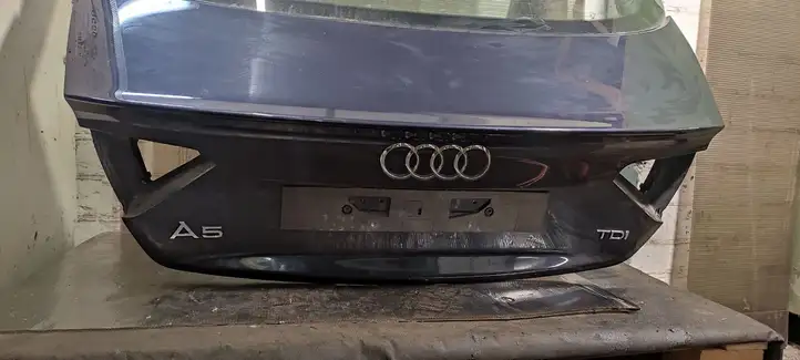 Audi A5 8T 8F (2011 - 2016) Крышка багажника — фото 9