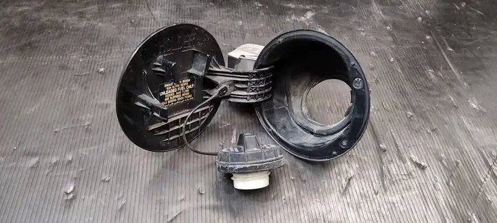 Kia Ceed (2010 - 2012) 695131H000 Крышка топливного бака — фото 1