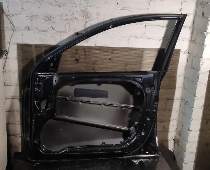 Kia Ceed (2010 - 2012) Дверь — фото 12