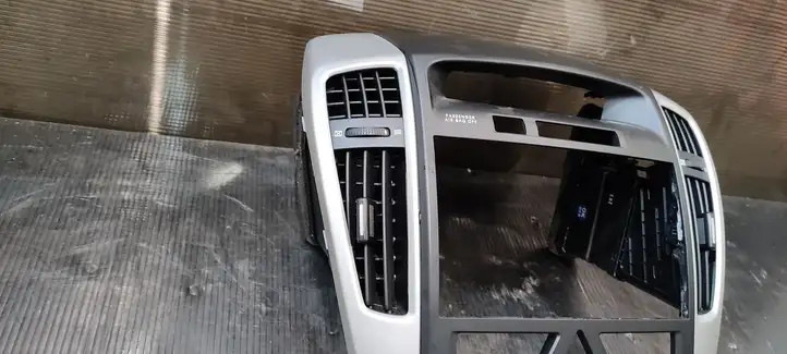 Kia Ceed (2010 - 2012) 847401H905 Центральный воздушный дефлектор — фото 3