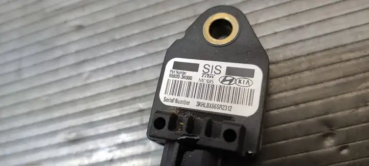 Kia Ceed (2010 - 2012) 959203K000 Датчик удара SRS — фото 2