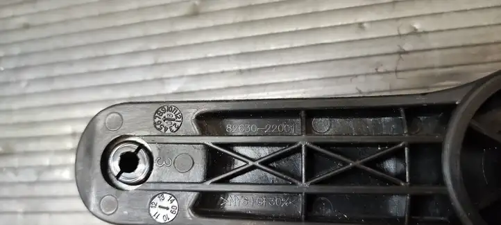 Kia Ceed (2010 - 2012) 8263022001 Ручка стеклоподъемника — фото 2