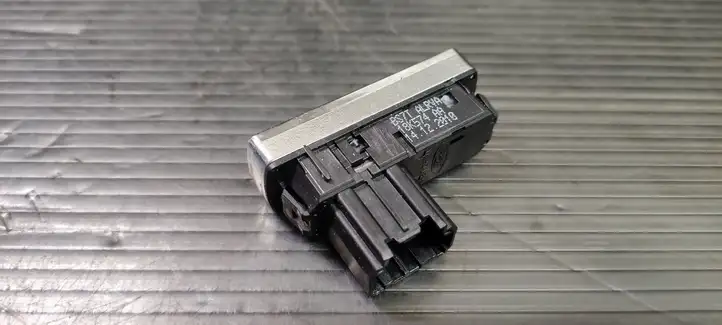 Ford Mondeo MK IV (2007 - 2014) BS7T18K574 Кнопка обогрева стекла — фото 3