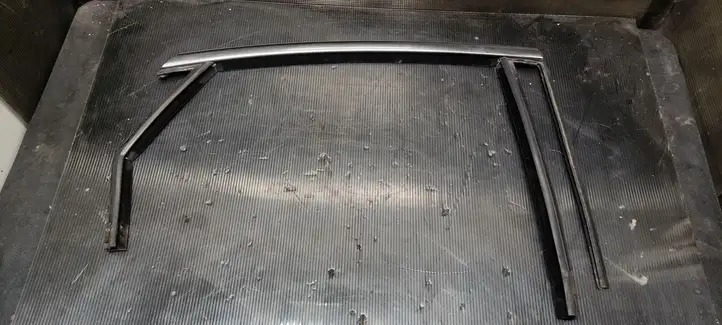 Ford Mondeo MK IV (2007 - 2014) BS71A25824 Уплотнитель кузова — фото 1