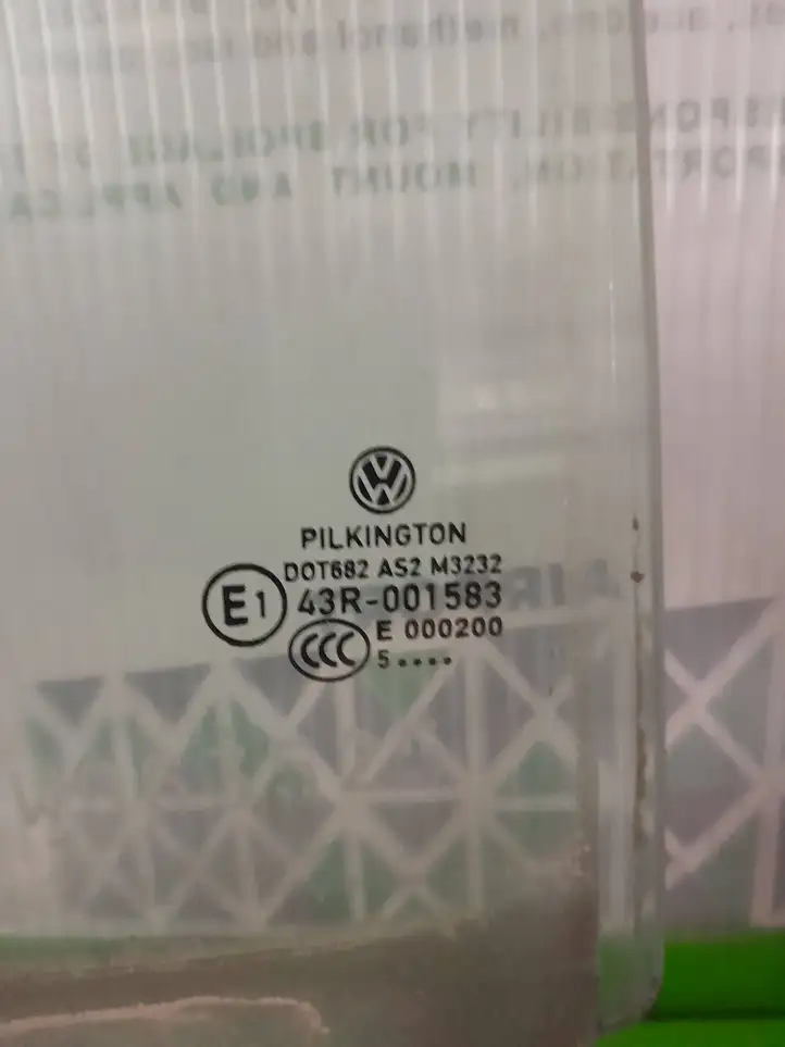 Volkswagen Touran I (2003 - 2010) 43R001583 Стекло задней двери — фото 2