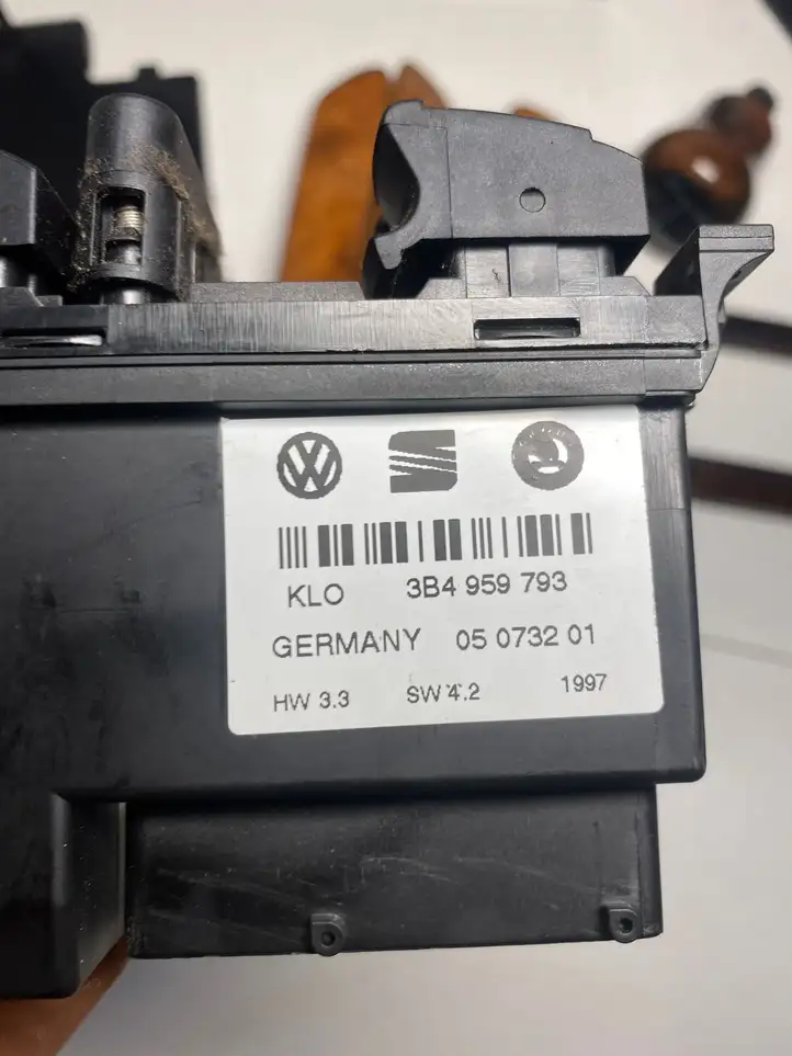 Volkswagen PASSAT B5 (1997 - 2000) 3B4959793 Блок кнопок стеклоподъемников — фото 2
