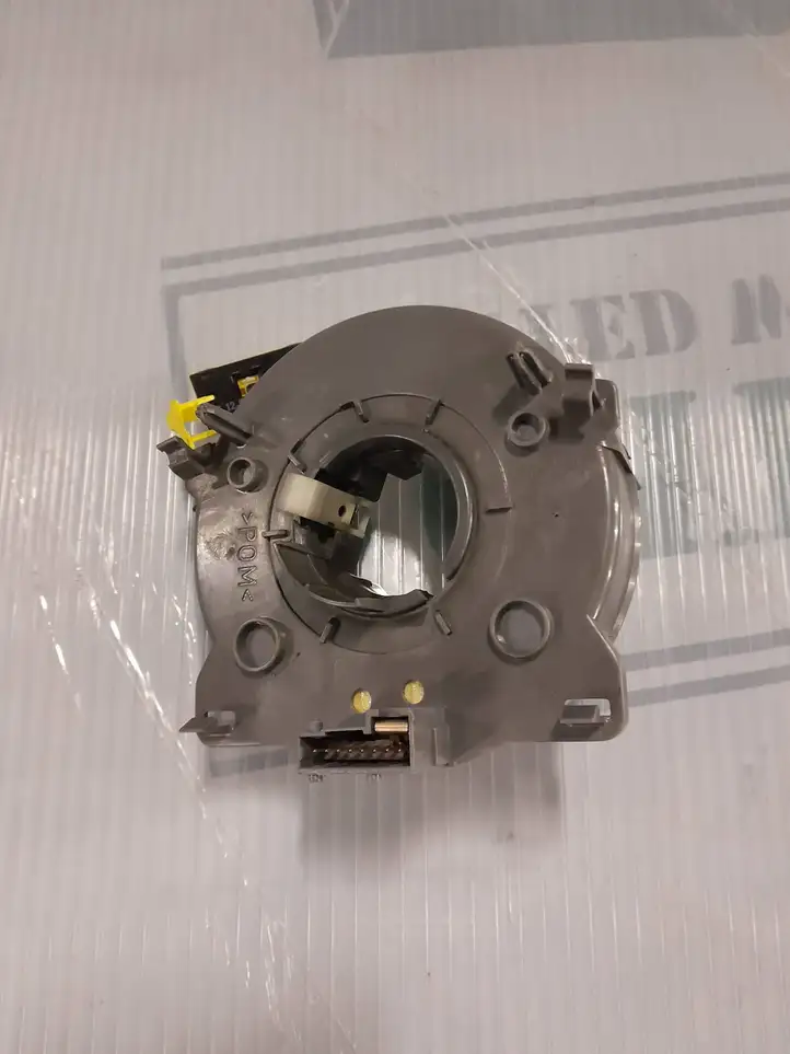 Opel Astra G (1998 - 2004) 90588757 Контактное кольцо SRS — фото 3