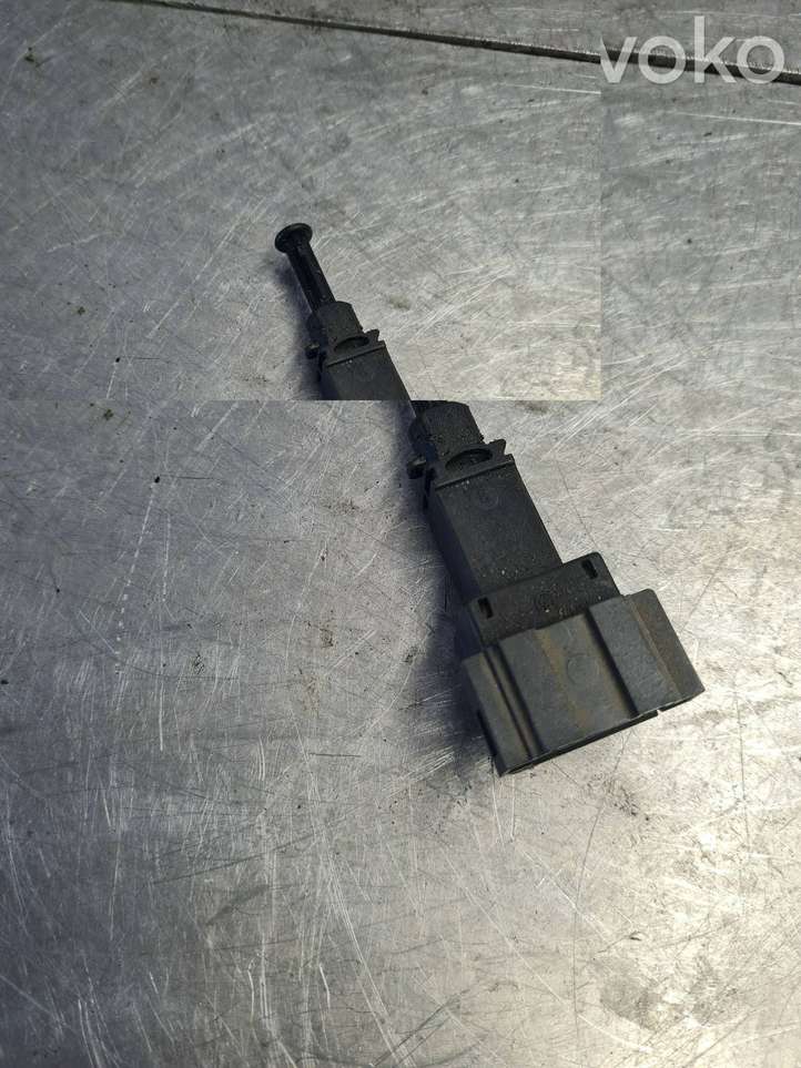 Volkswagen Golf IV (1998 - 2005)  1J0945511A Датчик тормозной педали