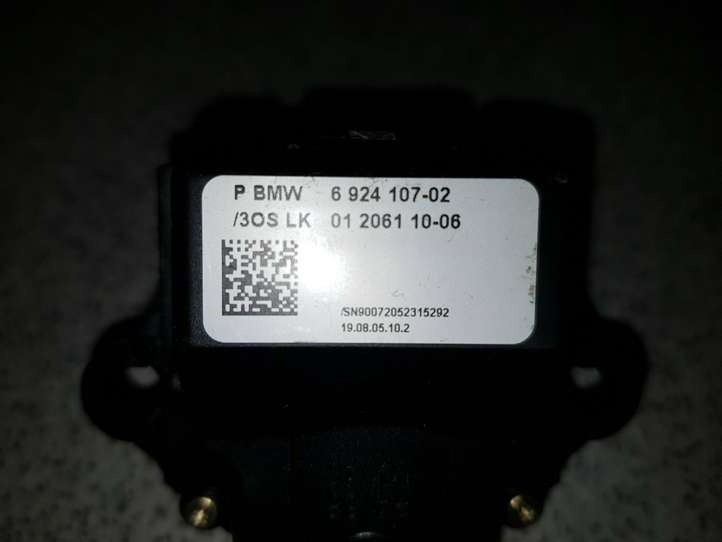 BMW 5 E60 E61 (2004 - 2010)  6924107 Ручка стеклоочистителей