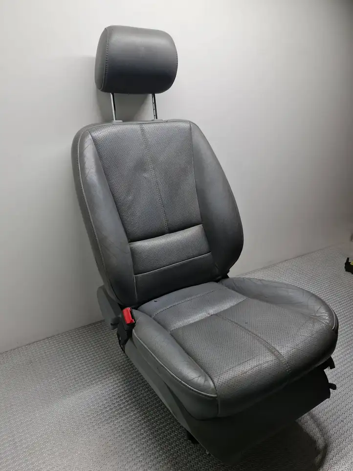 Mercedes-Benz ML W163 (1997 - 2005) Переднее сиденье водителя — фото 2
