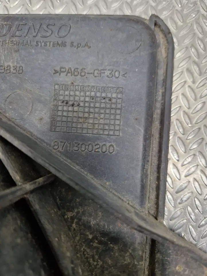 Fiat Punto (188) (1999 - 2010) 871300200 Дифузор радиатора — фото 2