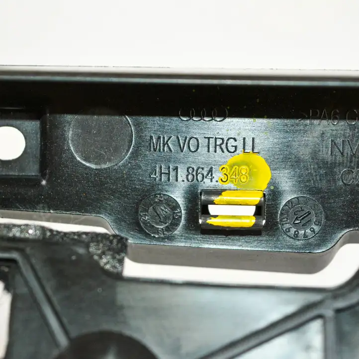 Audi A8 S8 D4 4H (2010 - 2014) 4H1864348 Другая деталь консоли (туннеля) — фото 4