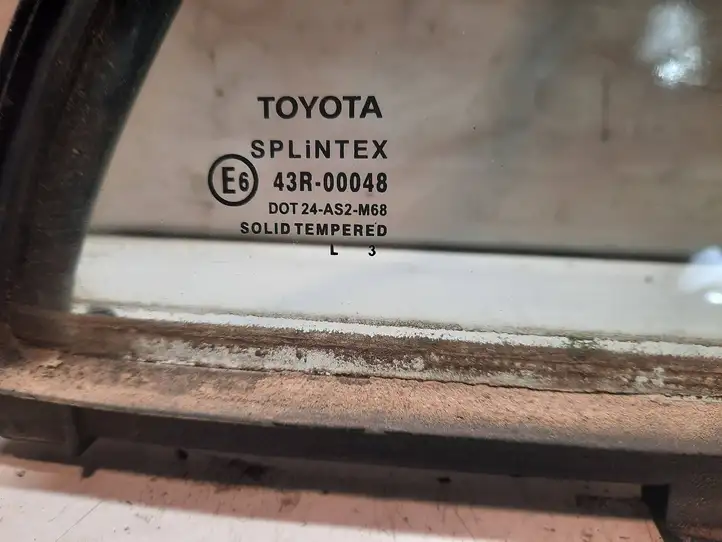Toyota Avensis T250 (2006 - 2009) 43R00048 Форточка двери — фото 2