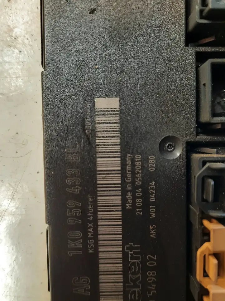 Volkswagen Touran I (2003 - 2010) 1K0959433BL Модуль комфорта — фото 3