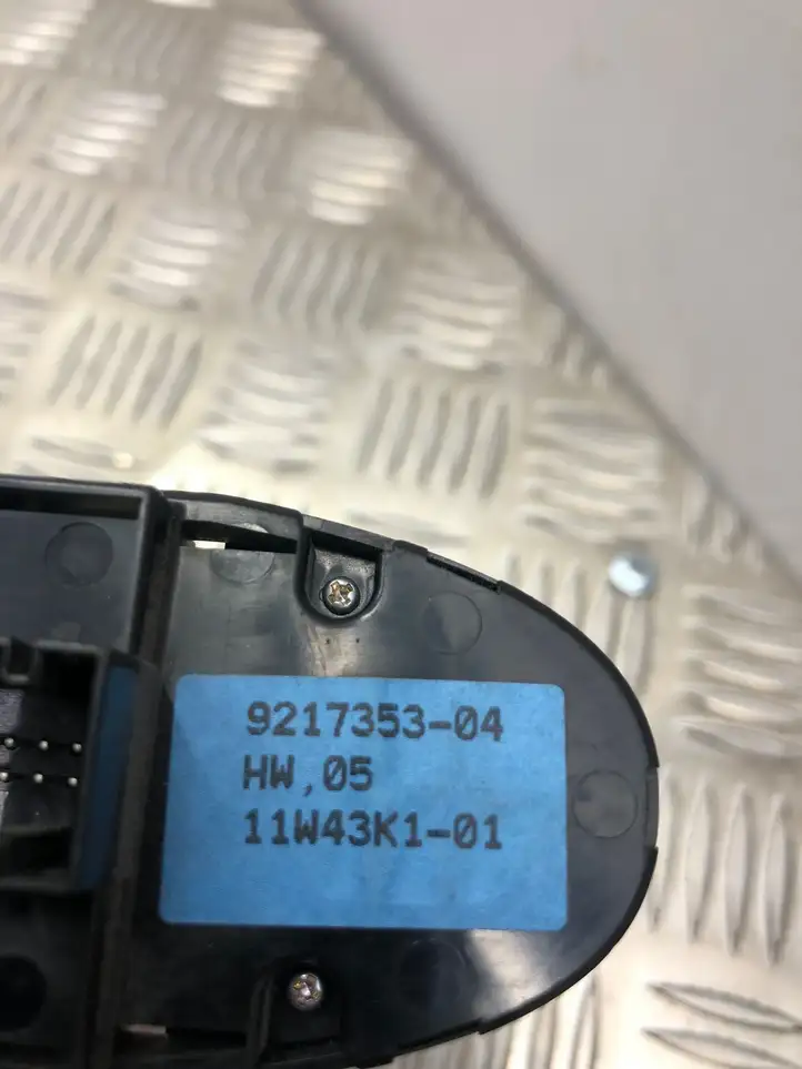 BMW 3 E92 E93 (2005 - 2014) 9217353 Кнопка стеклоподъемников — фото 2
