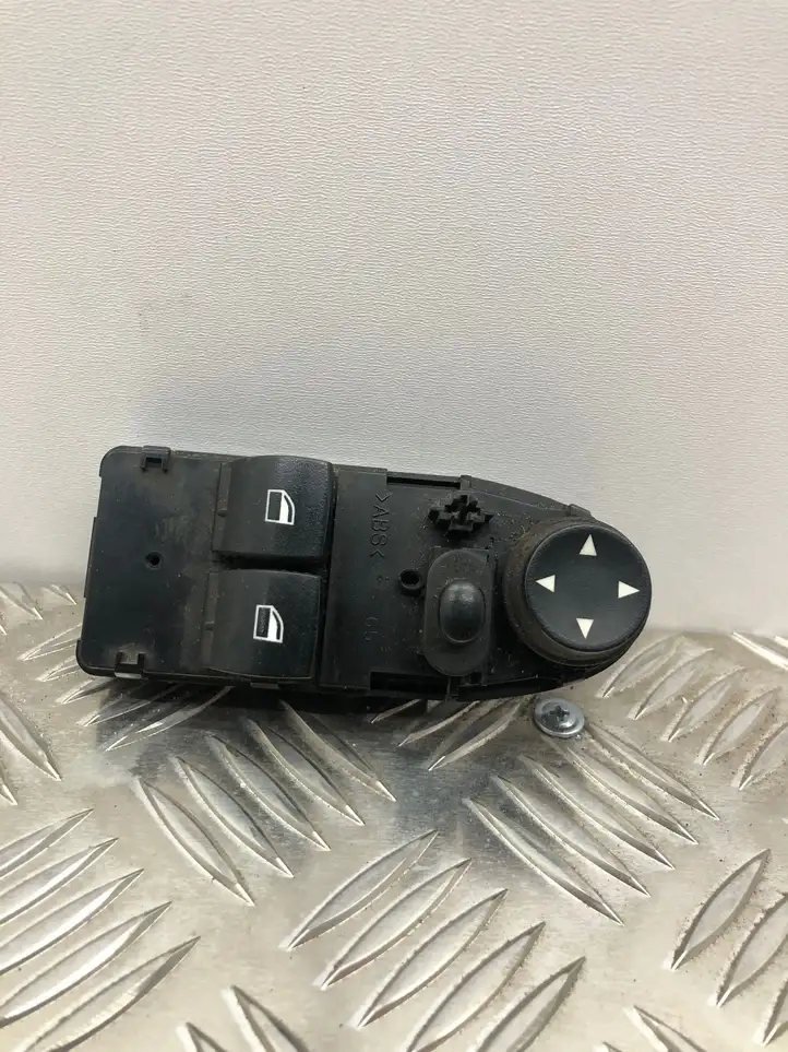 BMW 3 E92 E93 (2005 - 2014) 9132165 Кнопка стеклоподъемников — фото 1