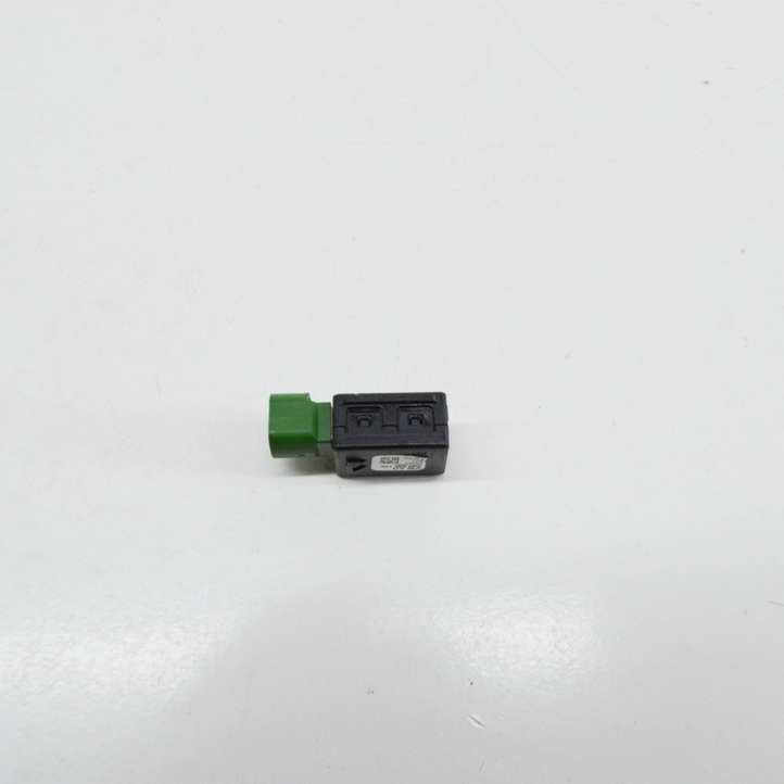 Audi Q5 (2017 - )  5Q0035726 Разъем USB