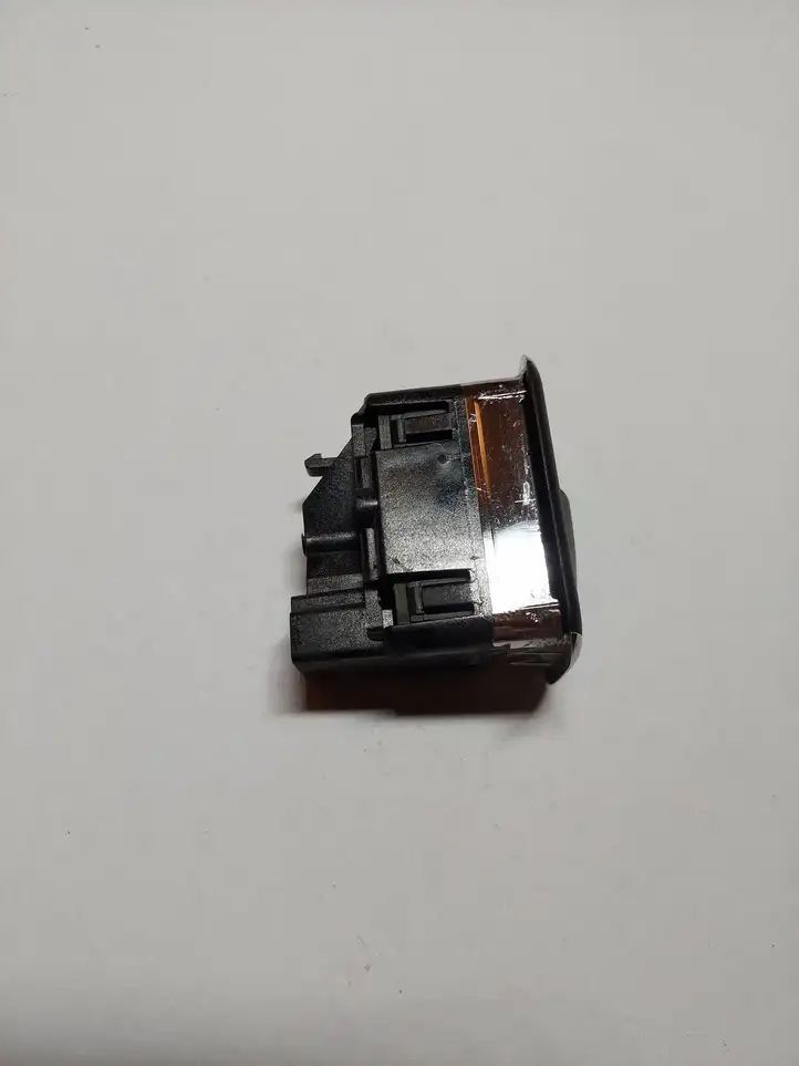Mercedes-Benz E C207 W207 (2009 - 2017) A2128204410 Кнопка закрытия крышки багажника — фото 4