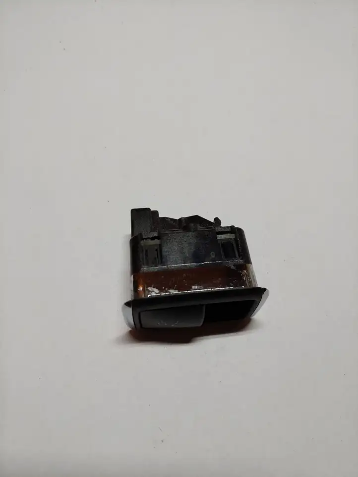 Mercedes-Benz E C207 W207 (2009 - 2017) A2128204410 Кнопка закрытия крышки багажника — фото 7