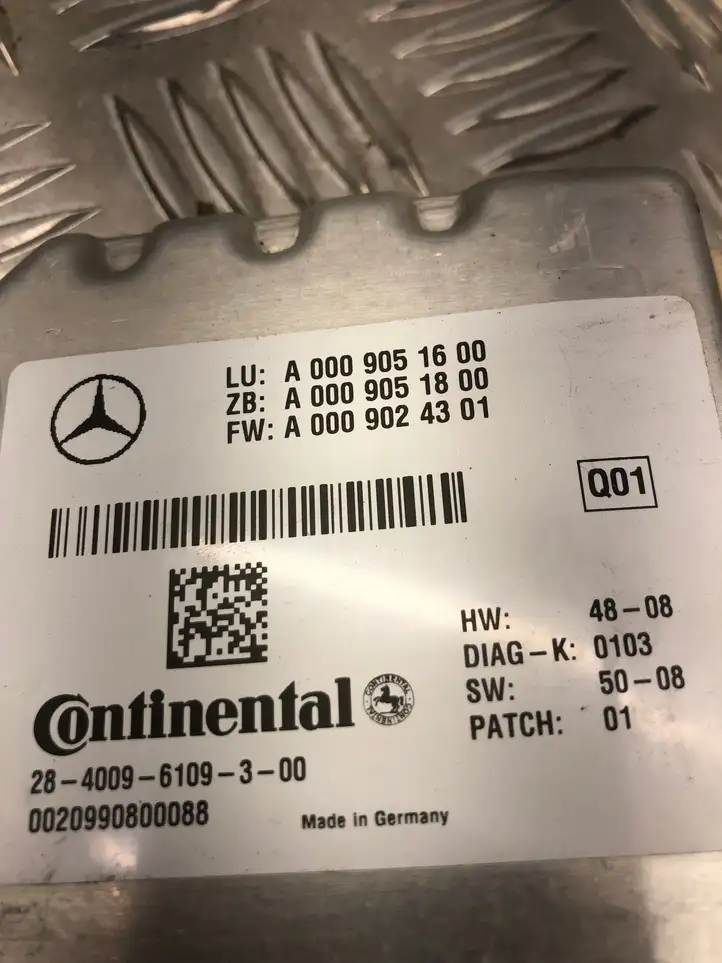 Mercedes-Benz E W212 (2009 - 2016) A0009024301 Камера в лобовом стекле — фото 2