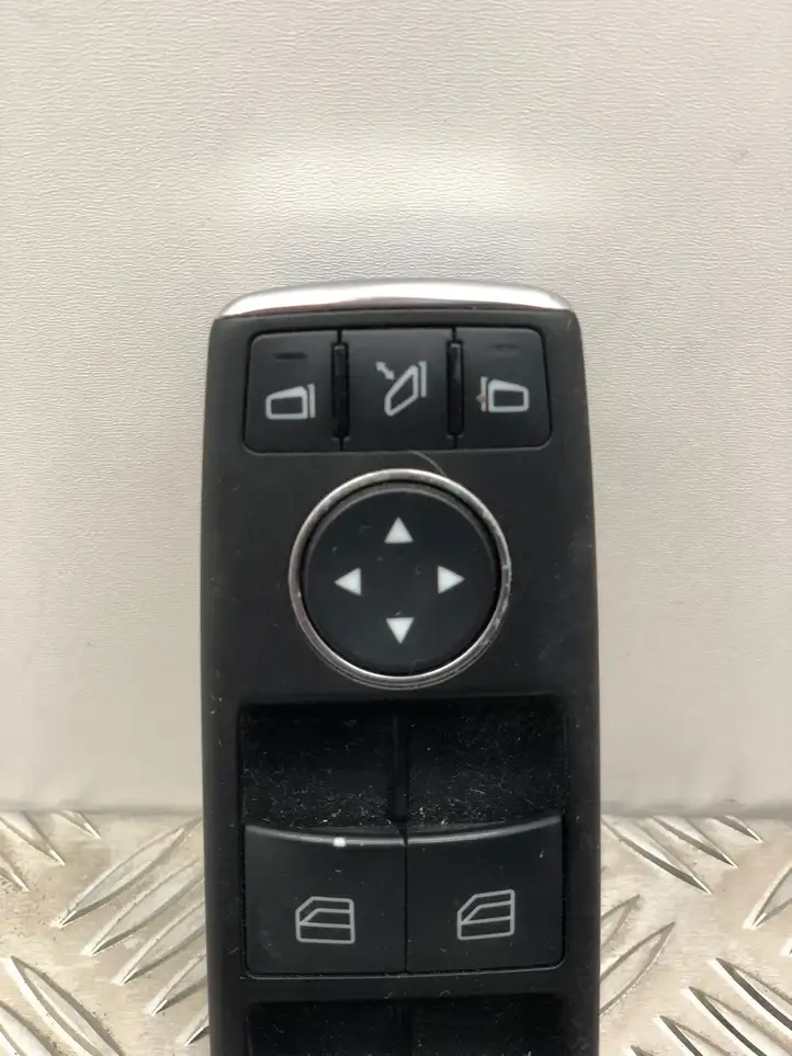 Mercedes-Benz C W204 (2007 - 2014) A2049055402 Блок кнопок стеклоподъемников — фото 5