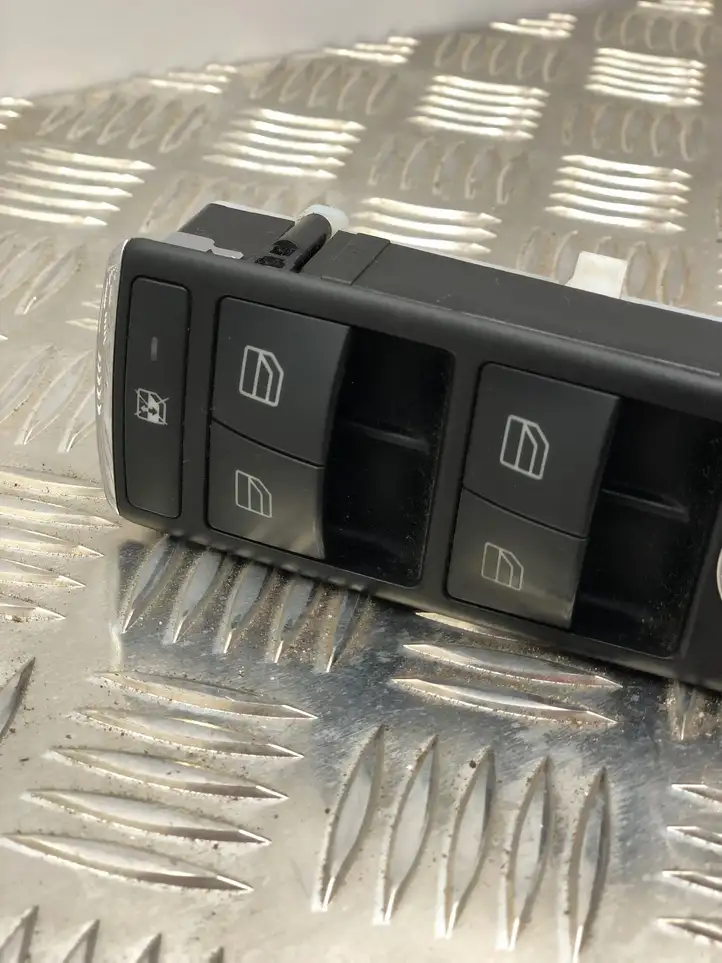 Mercedes-Benz E W212 (2009 - 2016) A2128208310 Блок кнопок стеклоподъемников — фото 4