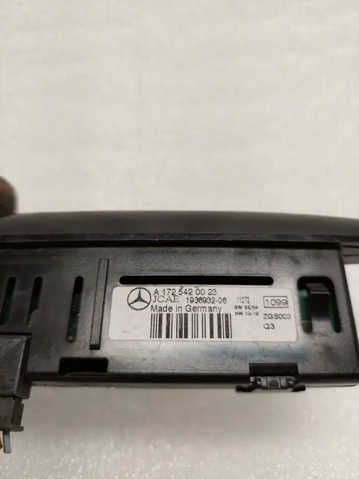 Mercedes-Benz C W204 (2007 - 2014) A1725420023 Экран парктроника PDC — фото 2