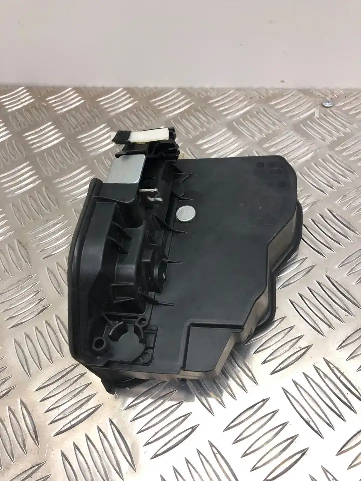 BMW 3 F30 F35 F31 (2012 - 2018) 7202147 Замок задней двери — фото 3