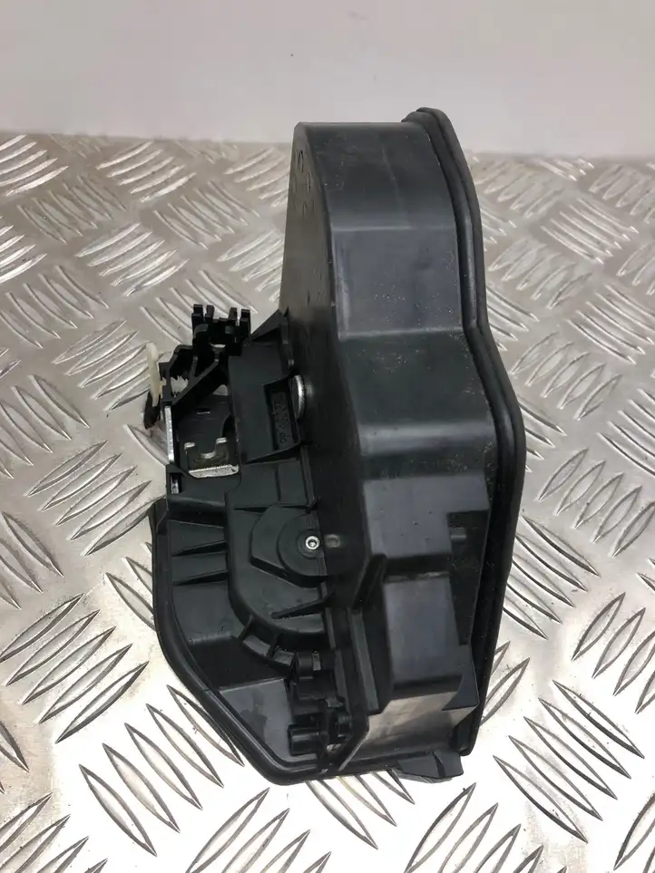 BMW 3 F30 F35 F31 (2012 - 2018) 7202147 Замок задней двери — фото 5