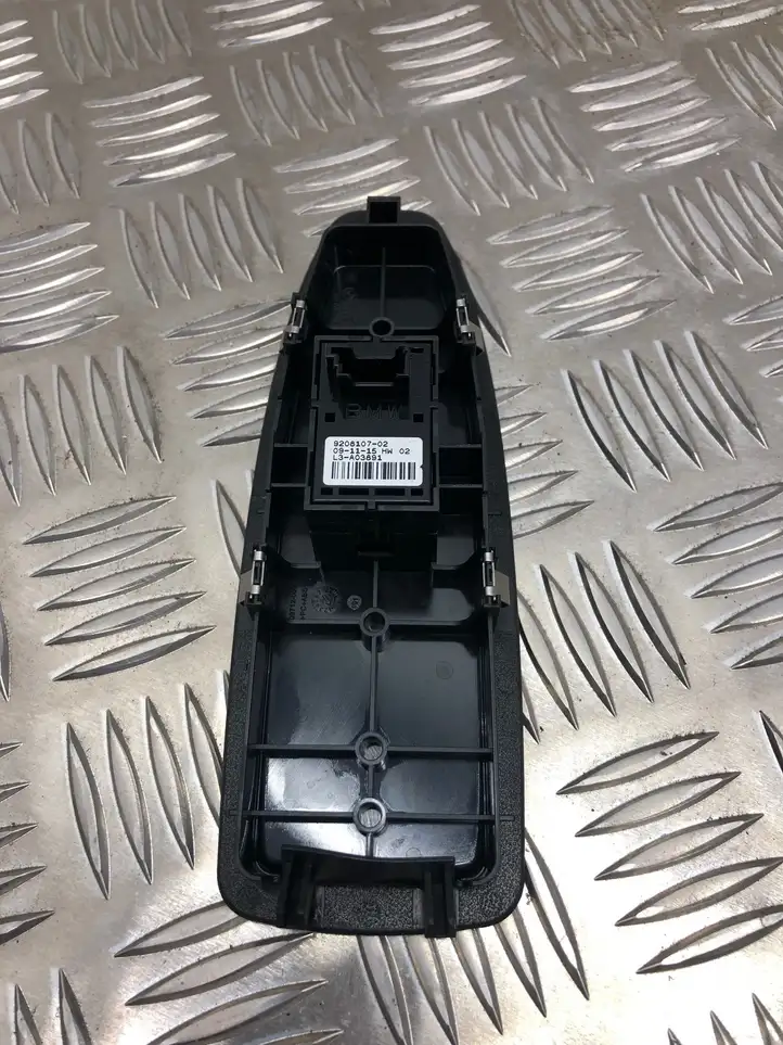 BMW 3 F30 F35 F31 (2012 - 2018) 9208107 Другие включатели / ручки/ переключатели — фото 4