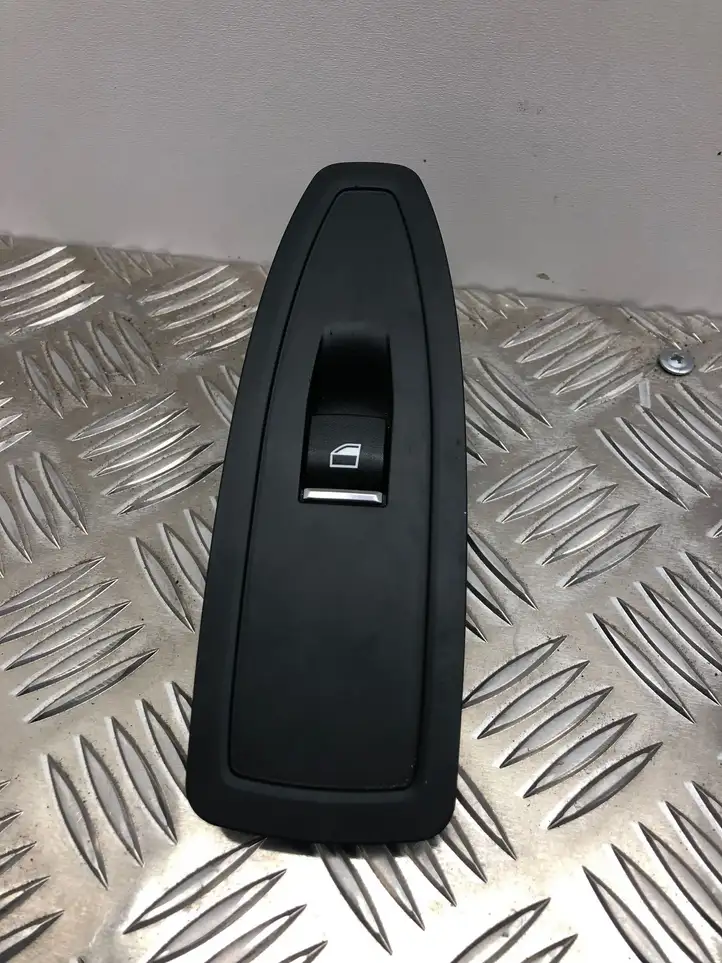 BMW 3 F30 F35 F31 (2012 - 2018) 9208107 Другие включатели / ручки/ переключатели — фото 5