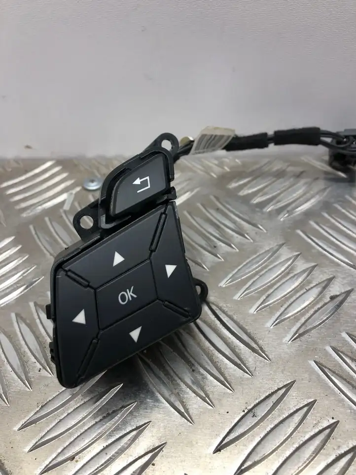 Mercedes-Benz ML W166 (2012 - 2017) A1669052900 Кнопки на рулевом колесе — фото 3