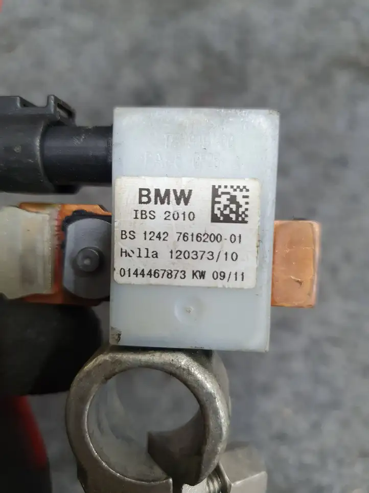 BMW 3 E90 E91 (2005 - 2012) 7616200 Минусовой провод аккумулятора — фото 2