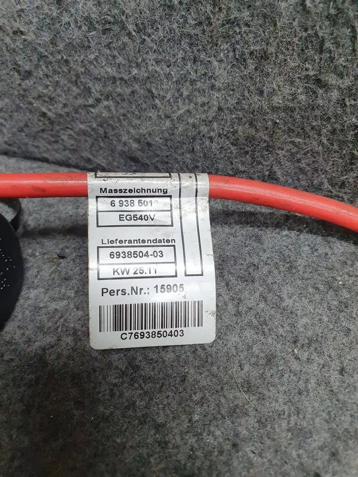 BMW 3 E90 E91 (2005 - 2012) 6938504 Плюсовой провод аккумулятора — фото 2