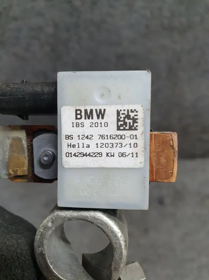 BMW 3 E90 E91 (2005 - 2012) 7616200 Минусовой провод аккумулятора — фото 2