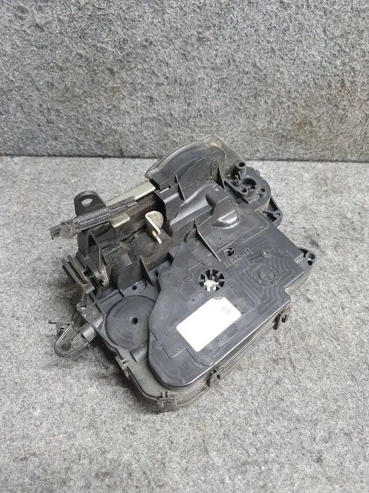 BMW 3 E90 E91 (2005 - 2012) 7060296 Замок задней двери — фото 3