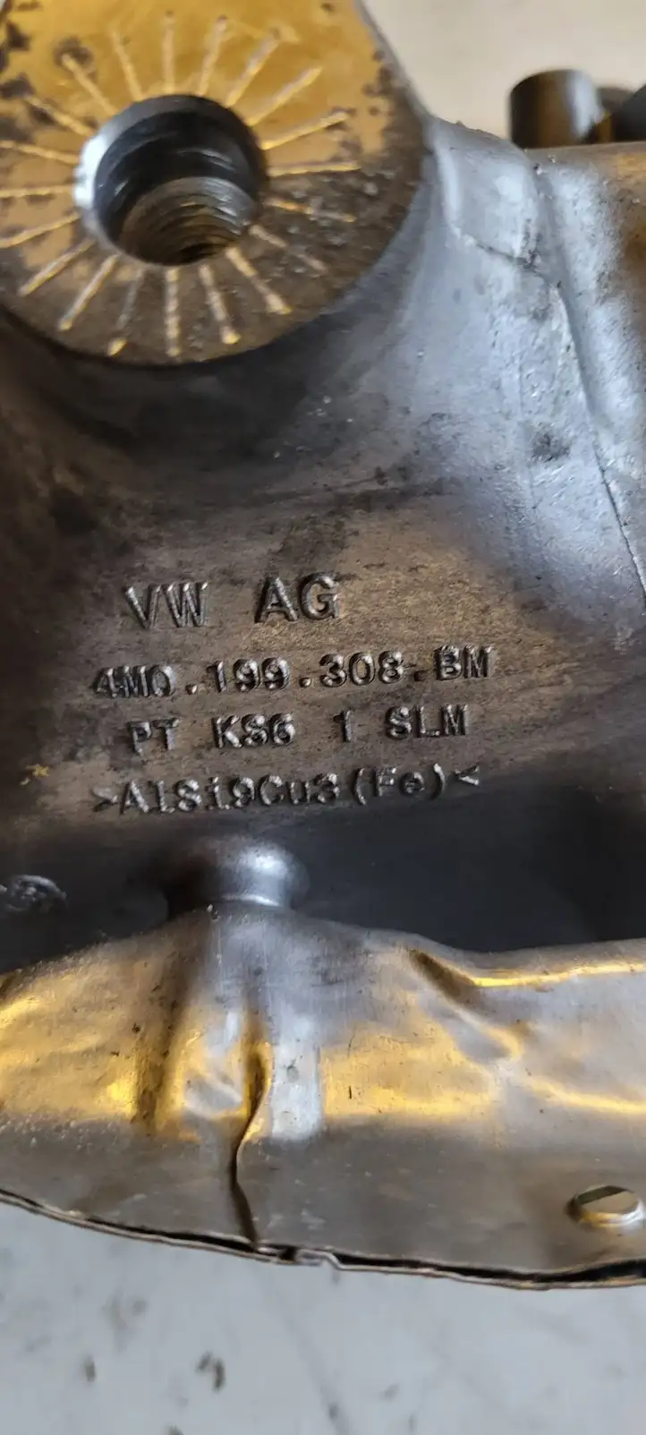 Audi A4 S4 B9 (2015 - 2019) 4M0199308BM Кронштейн двигателя — фото 2