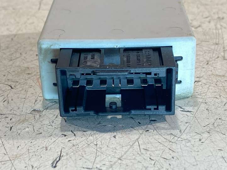 BMW 5 E60 E61 (2004 - 2010)  6135922118001 Блок управления крюка для прицепа